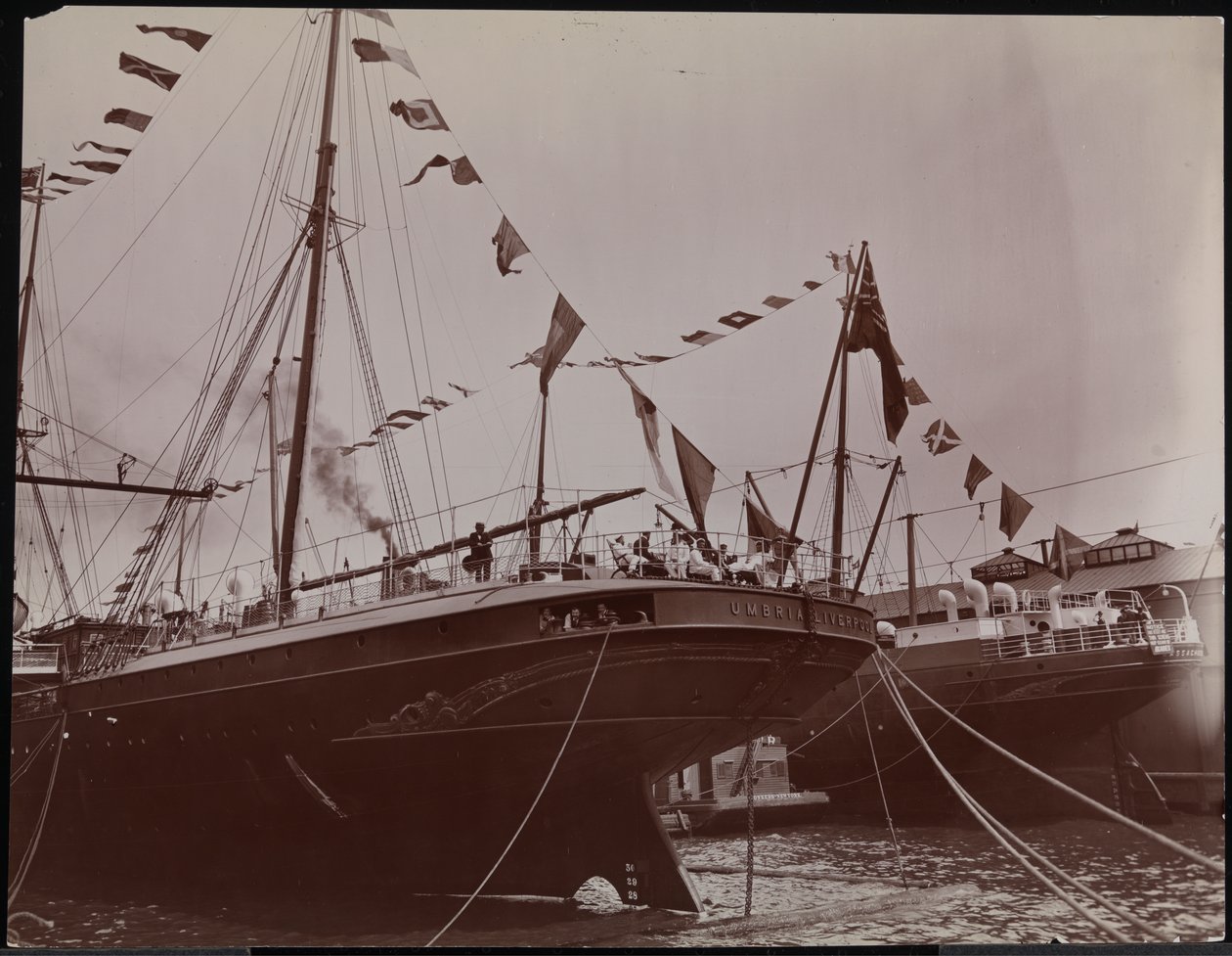 S.S. "Umbria" vid bryggan, ca 1897 (s/v foto) av Company Byron