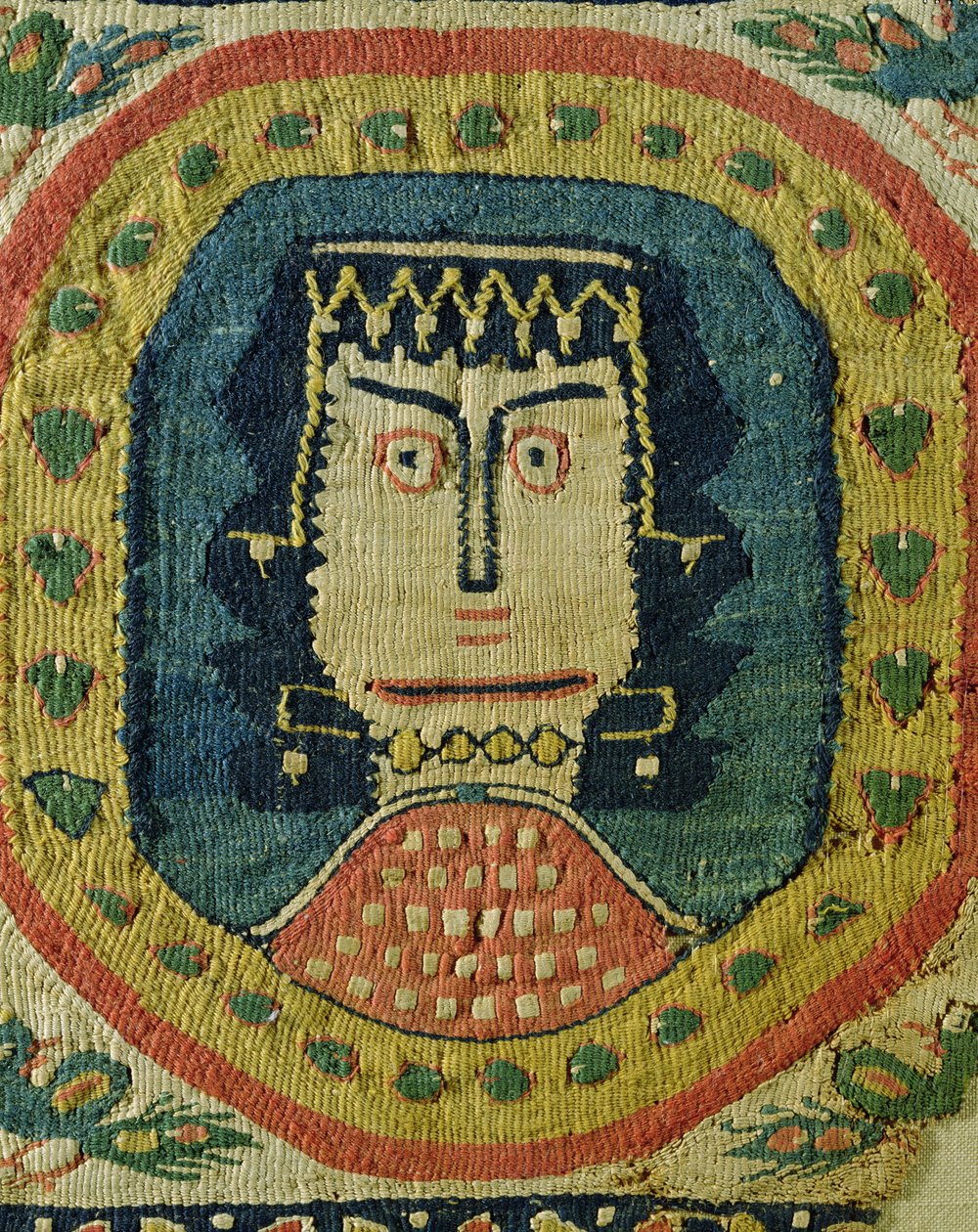 Kvinnlig byst i en medaljong (linne och ull) av Coptic