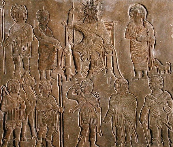 Relief som visar en gudomliggjort romersk kejsare som får hyllning från egyptiska nomader av Coptic