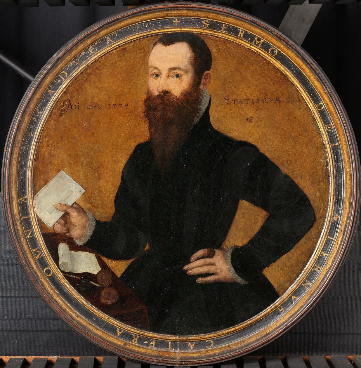 Porträtt av Adam Wachendorff, med en Putto som blåser bubblor Porträtt av en man. På verso en Putto blåser bubblor av Cornelis Ketel