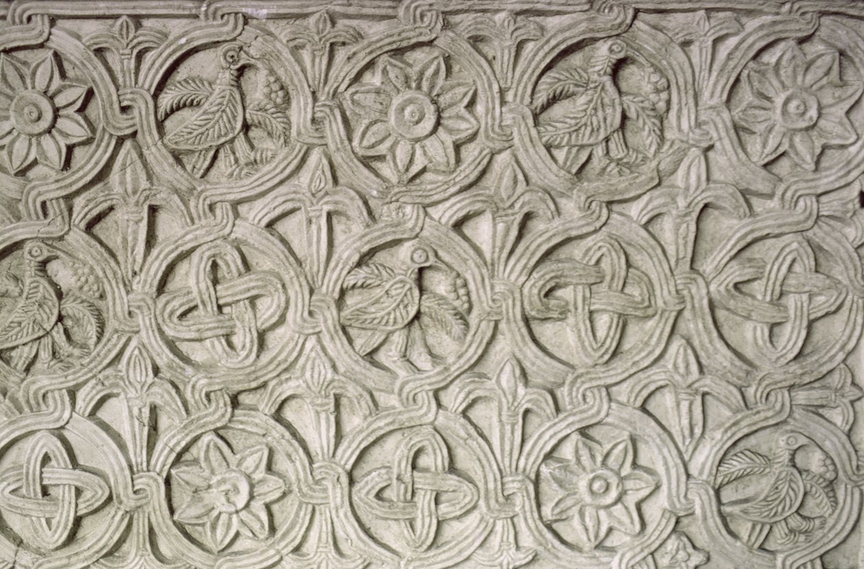 Detalj från en snidad skärm, 900-1000-talet (huggen sten) av Croatian School