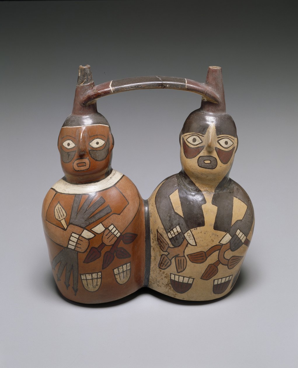 Dubbelpip med remhandtagskärl: två figurer, Middle Nazca, AD 100-150 (keramik med glid) av Culture Nazca