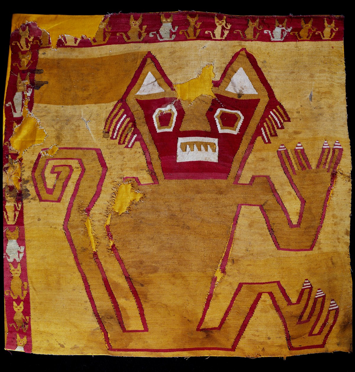 Pre-columbiansk konst, Nazca-civilisationen: fragment av tyg med zoomorfisk representation. 100 f.Kr.-800 e.Kr. Göteborg, etnografiskt museum av Culture Nazca