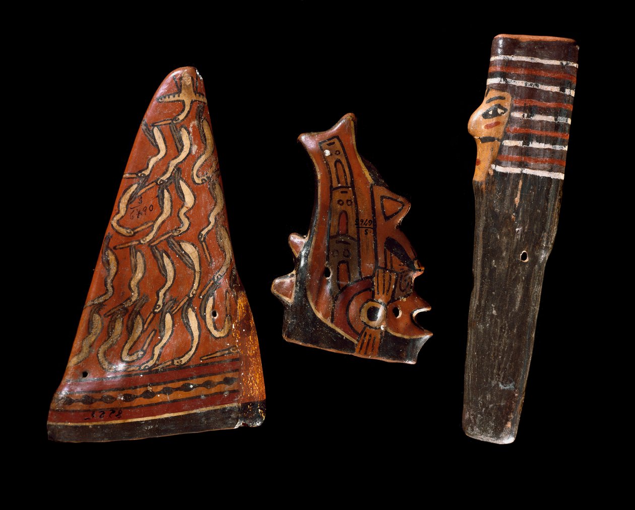 Pre-columbiansk konst, Nazca-civilisationen: musikinstrument av trä (inklusive panflöjt?). 100 f.Kr.-800 e.Kr. Lima, arkeologiskt museum av Culture Nazca