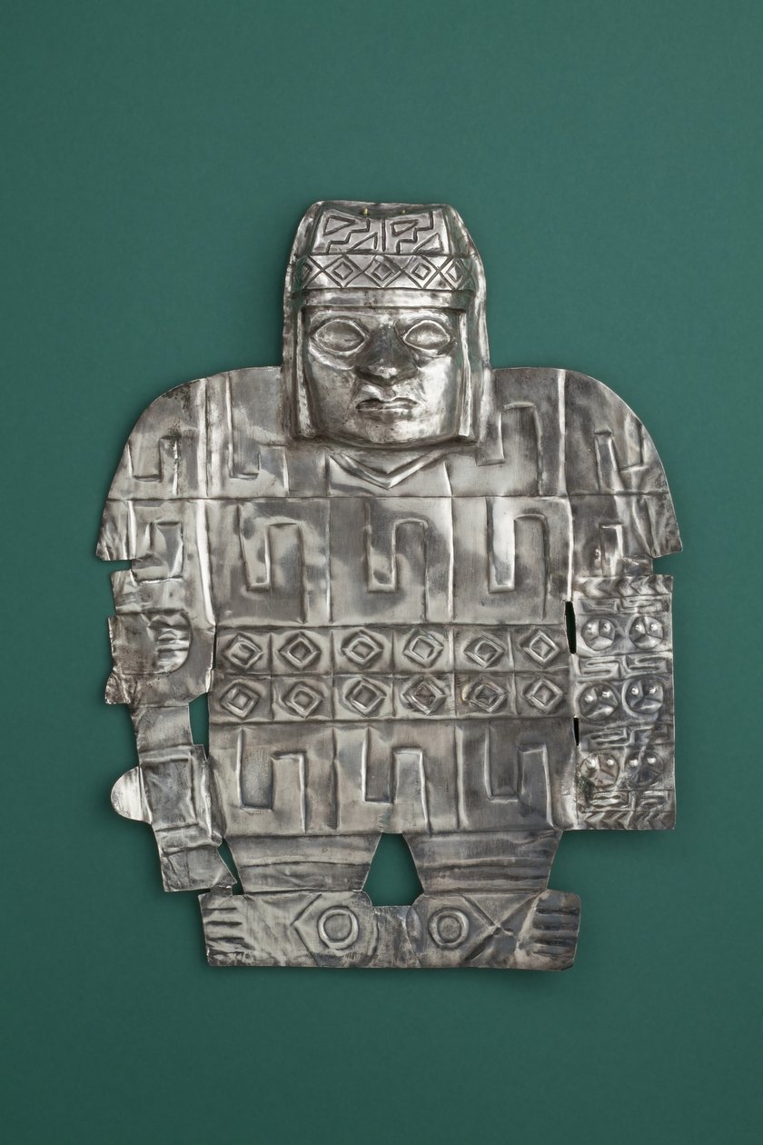 Warrior, 650-900 AD (hamrad, skuren och jagad silver) av Culture Wari