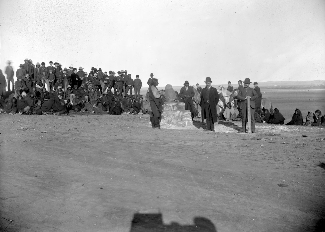 Dedikation av Standing Rock, Major McLaughlin och Sitting Bull i förgrunden, 1880-talet av David Frances Barry