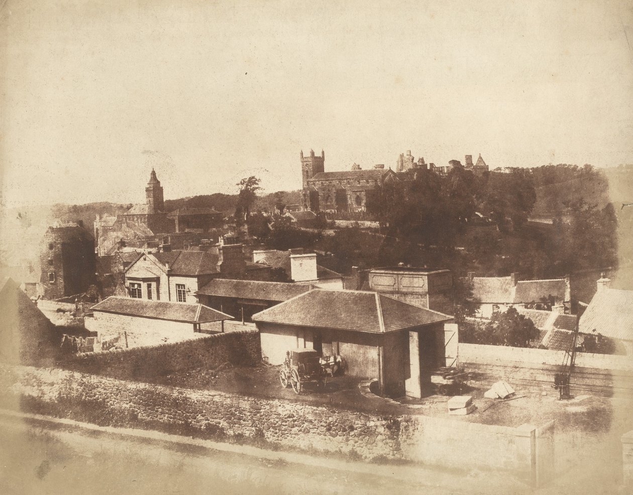 Linlithgow, från järnvägsstationen, med rådhuset, St. Michael