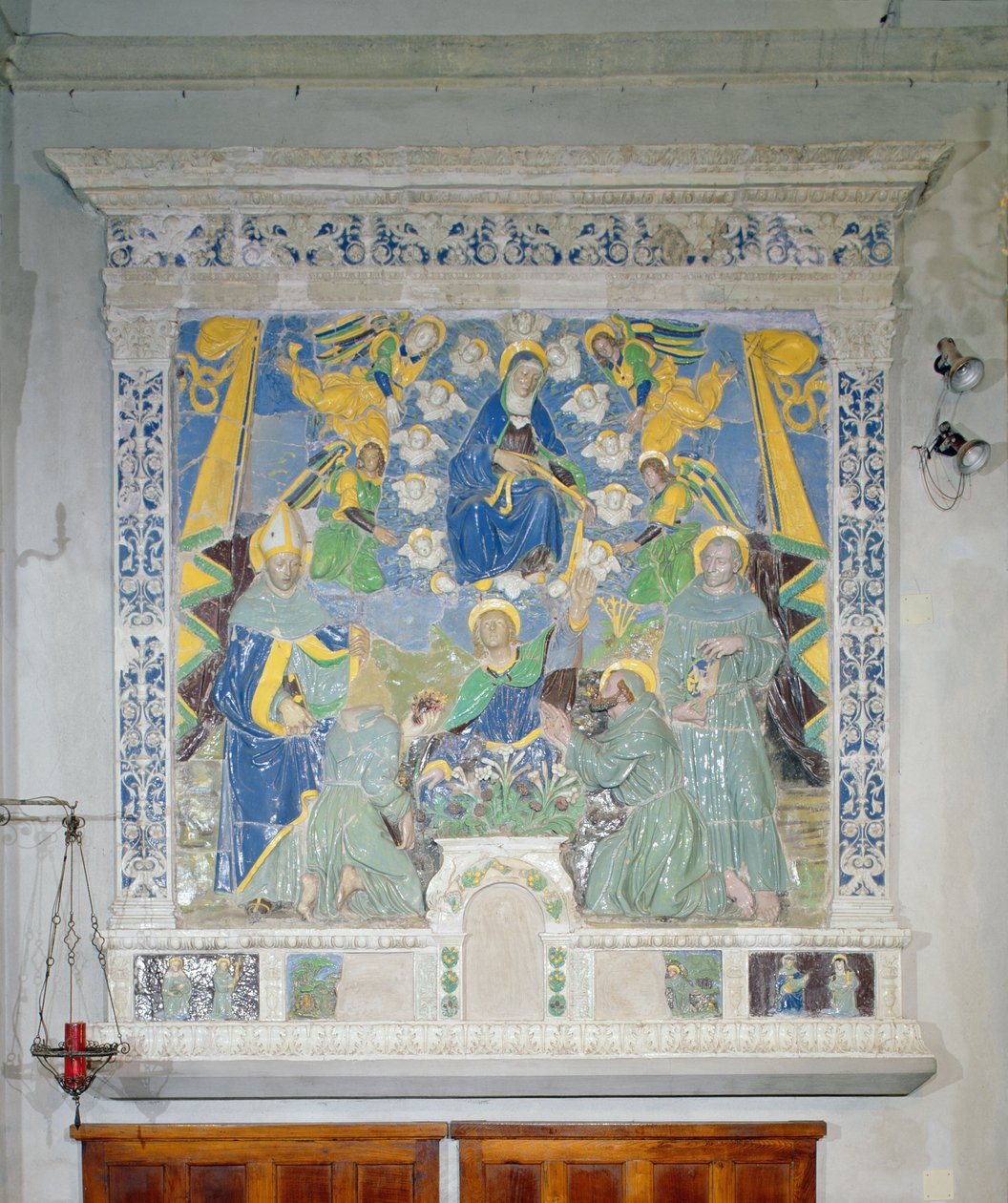 The Madonna of the Gordle, basrelief, 1400-talet (tennglaserat lergods) av Luca Della Robbia