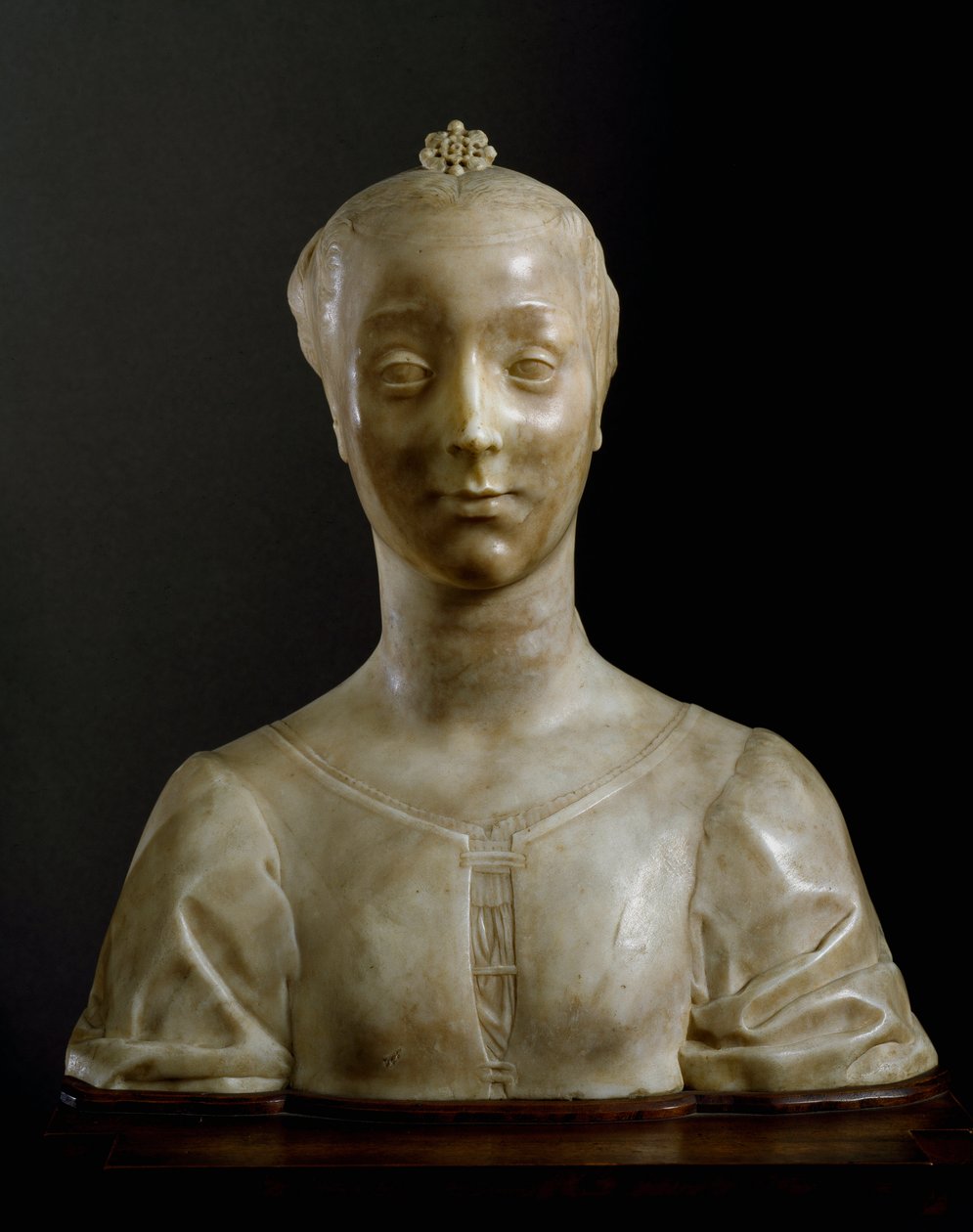 Byst av ung dam Marmorskulptur av Desiderio da Settignano (ca.1430-1464) Mått 146 cm Florens, Bargello National Museum av Desiderio da Settignano