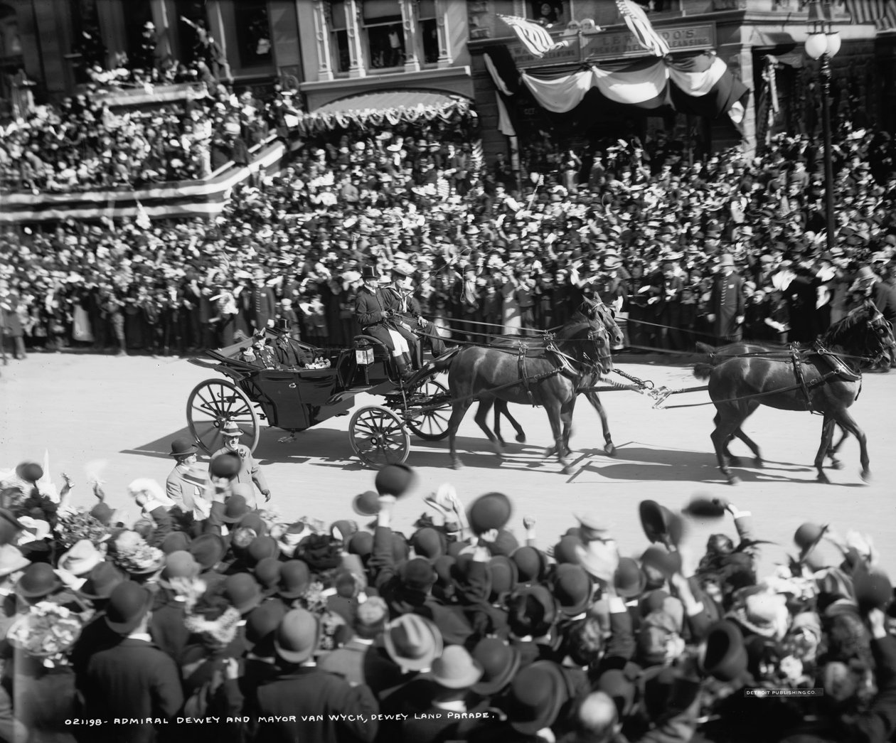 Amiral Dewey och borgmästare Van Wyck, Dewey Land Parade, 30 september 1899 av Detroit Publishing Co.