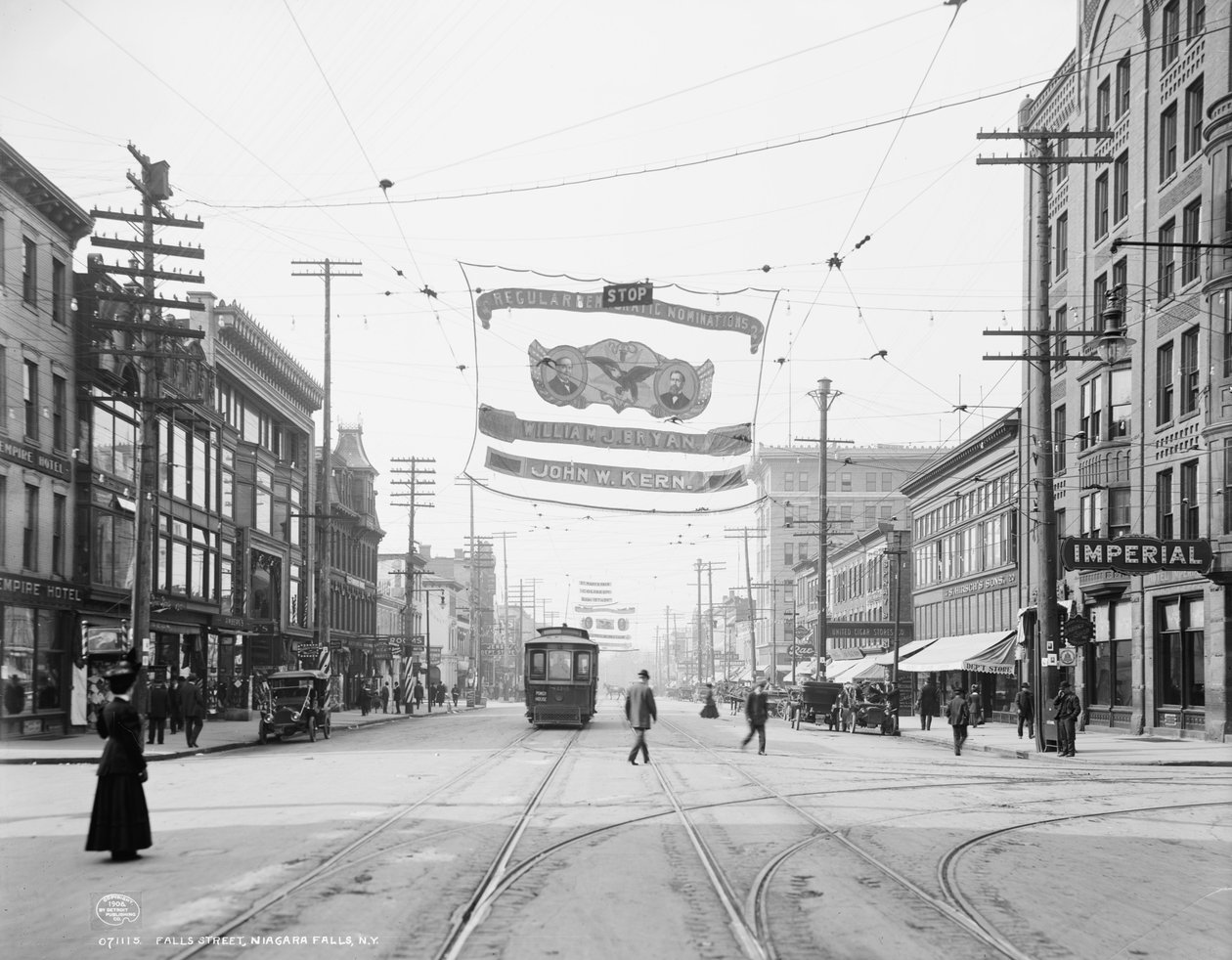 Falls Street, Niagara Falls, N.Y., ca 1908 av Detroit Publishing Co.