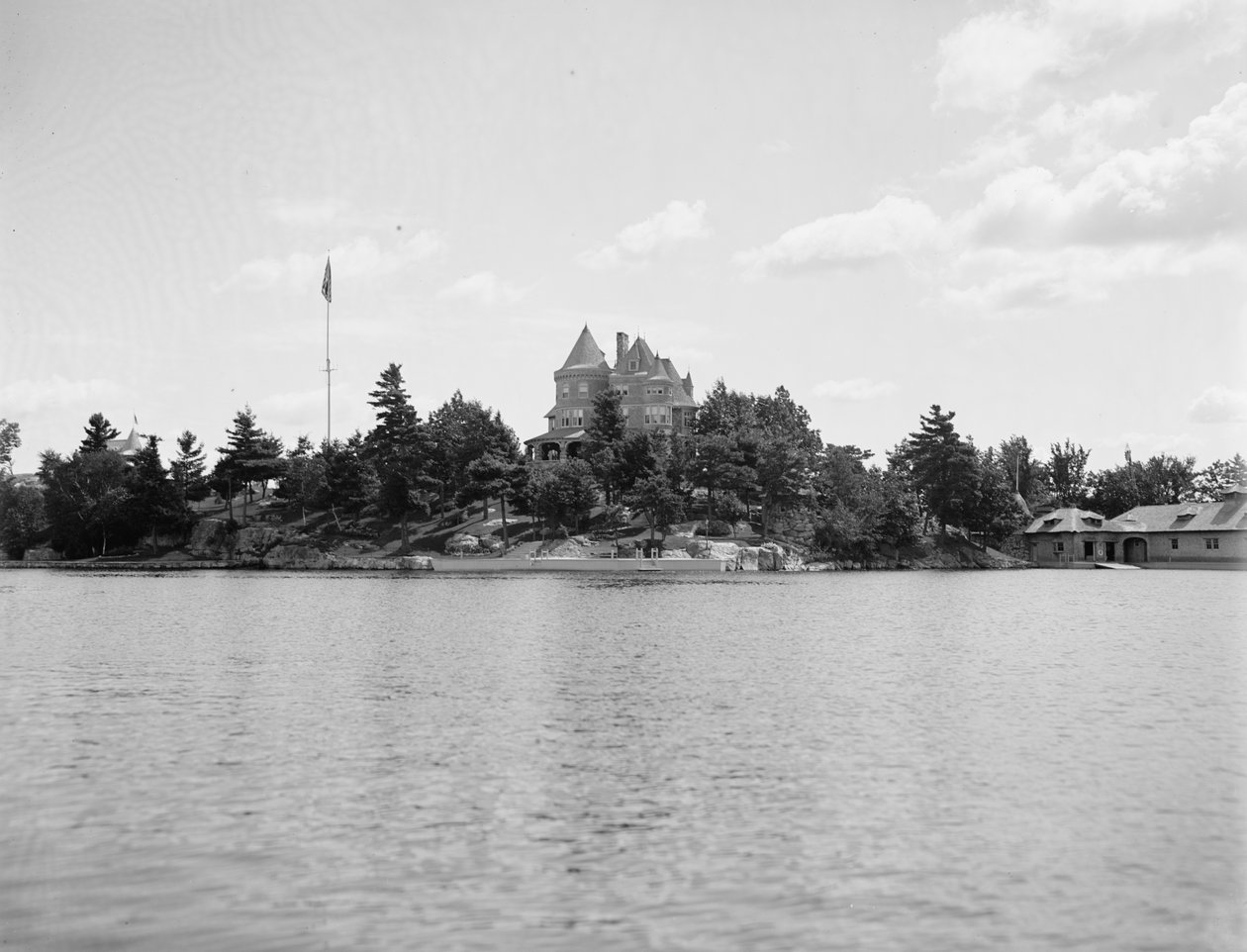 Neh Mahbin, Thousand Islands, N.Y., ca 1900-20 av Detroit Publishing Co.