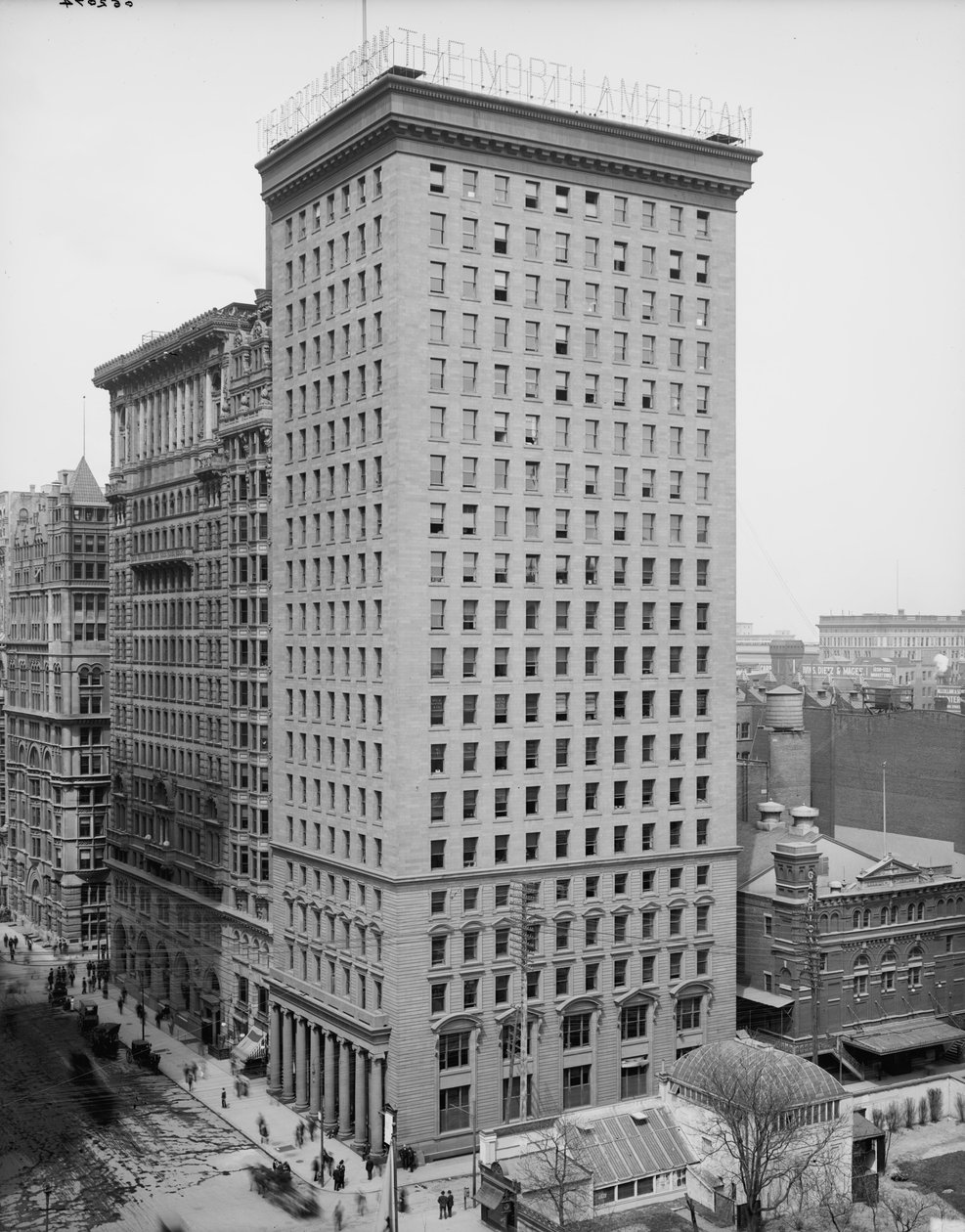 The North American and Real Estate Trust Buildings, Philadelphia, Pennsylvania, ca 1897-1910 av Detroit Publishing Co.