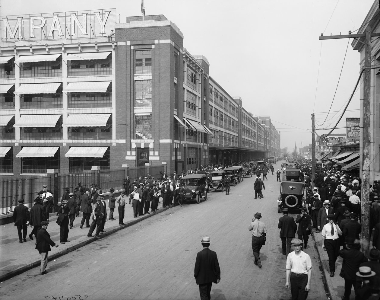 Klockan fyra skift, Ford Motor Company, Detroit av Detroit Publishing Co.