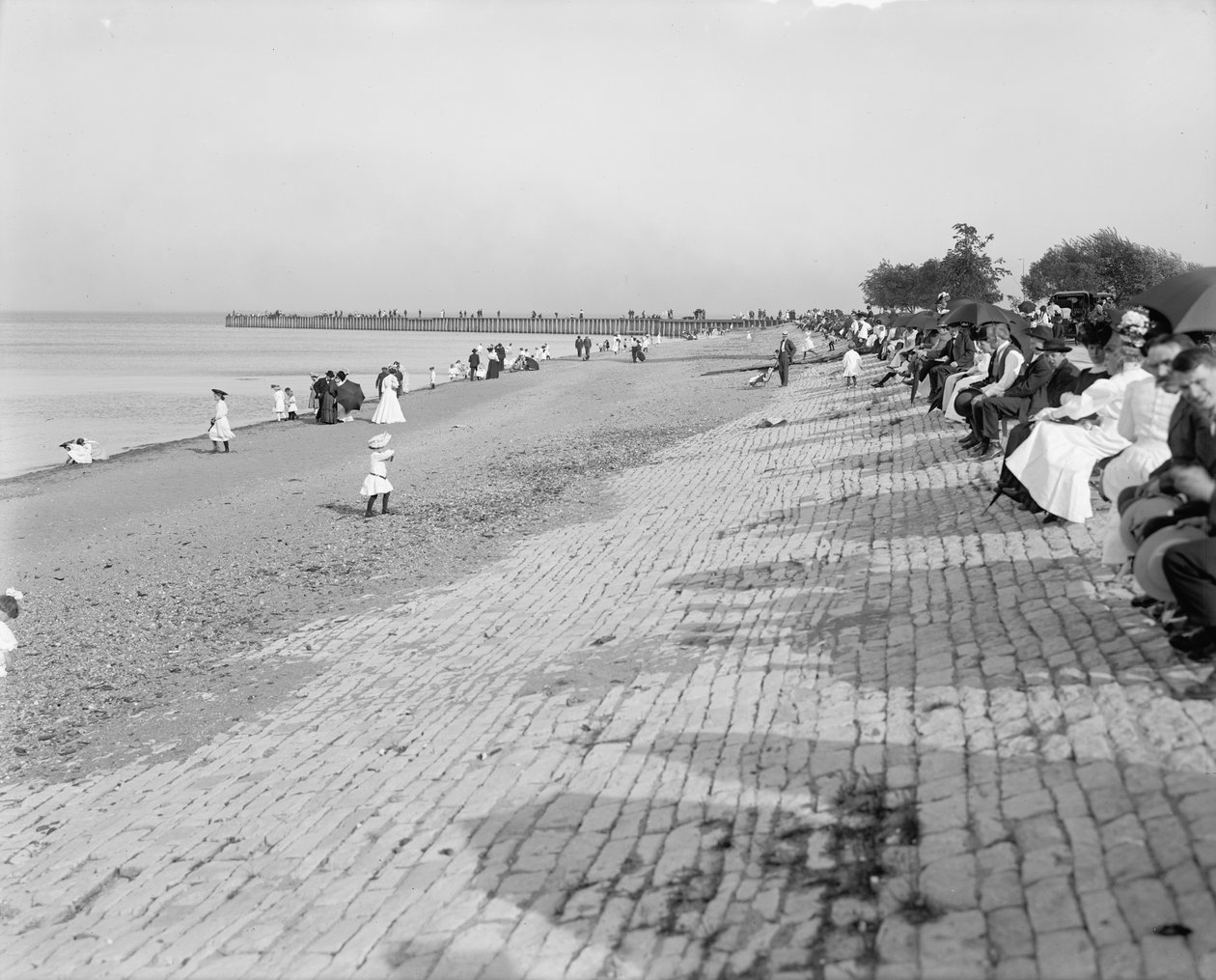 Framför den tyska byggnaden, Jackson Park, Chicago, c.1900 av Detroit Publishing Co.