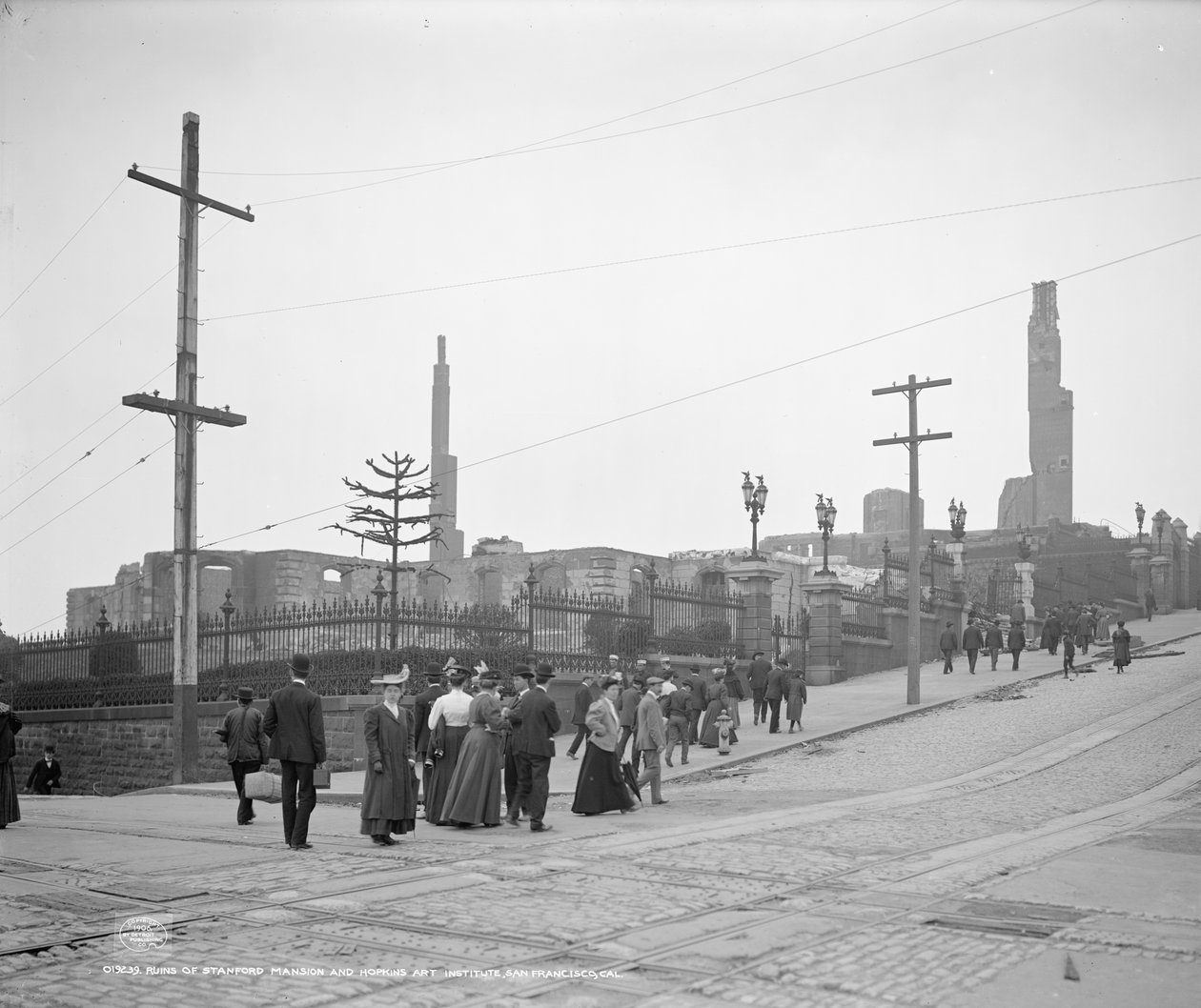 Ruinerna av Stanford Mansion och Hopkins Art Institute, San Francisco av Detroit Publishing Co.
