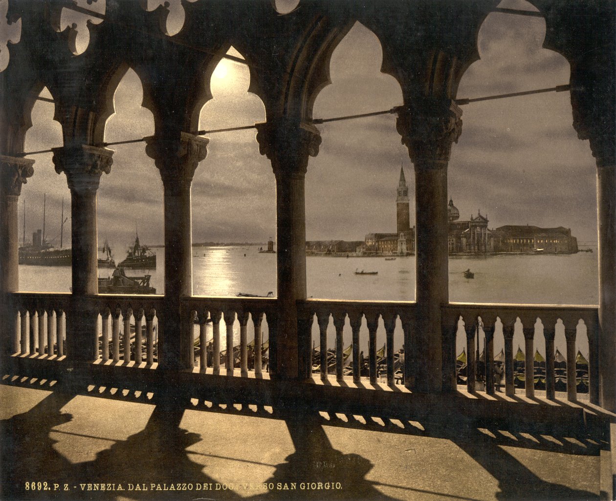 San Georgio från Dogernas palats i månsken, Venedig, Italien, ca 1890-1900 (fotokrom) av Detroit Publishing Co.