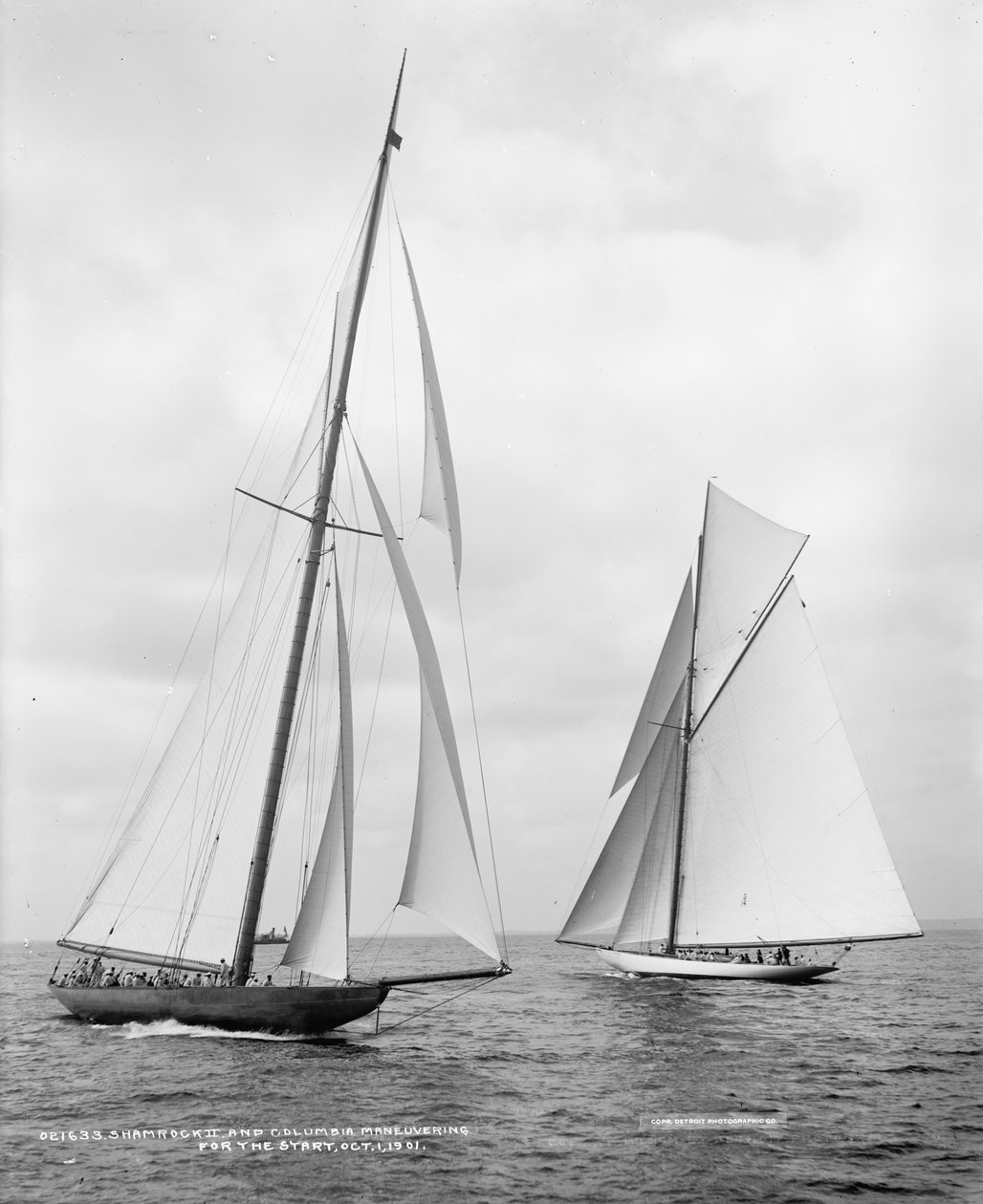 Shamrock II och Columbia i starten av America