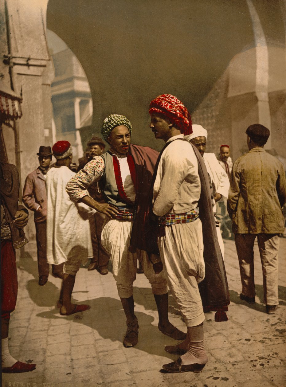 Turbannade män i Tunis, ca 1899 (fotokrom) av Detroit Publishing Co.