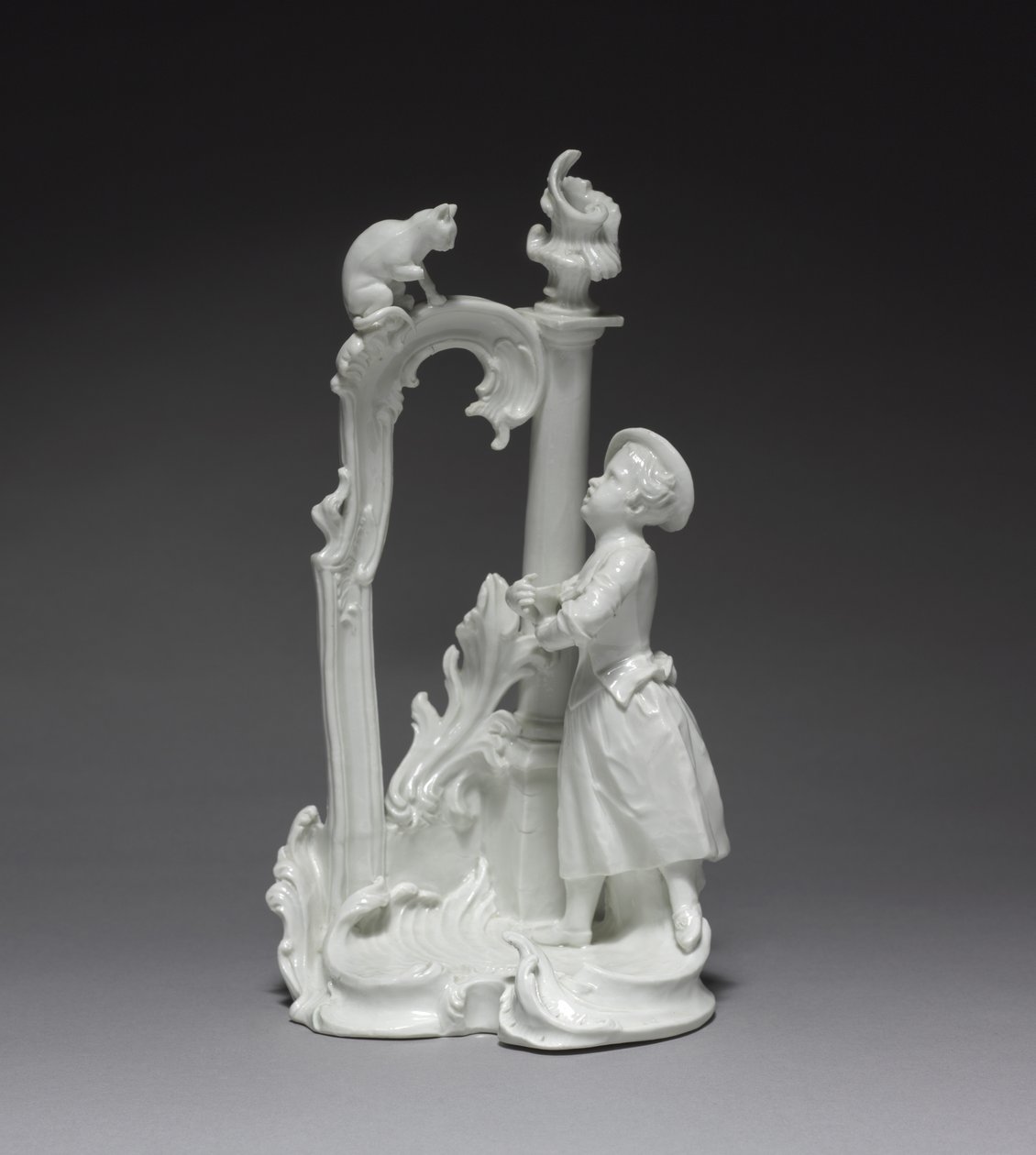 Figur av en flicka med katt, gjord av Nymphenburg Porslinsfabrik, ca 1770 (porslin) av Dominicus (attr. to) Auliczek