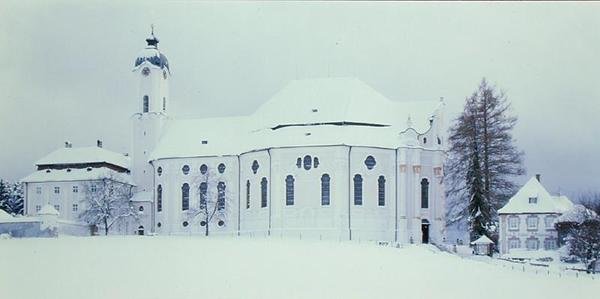 Udsigt over Wieskirche i sneen (foto) sved av Dominikus Zimmermann