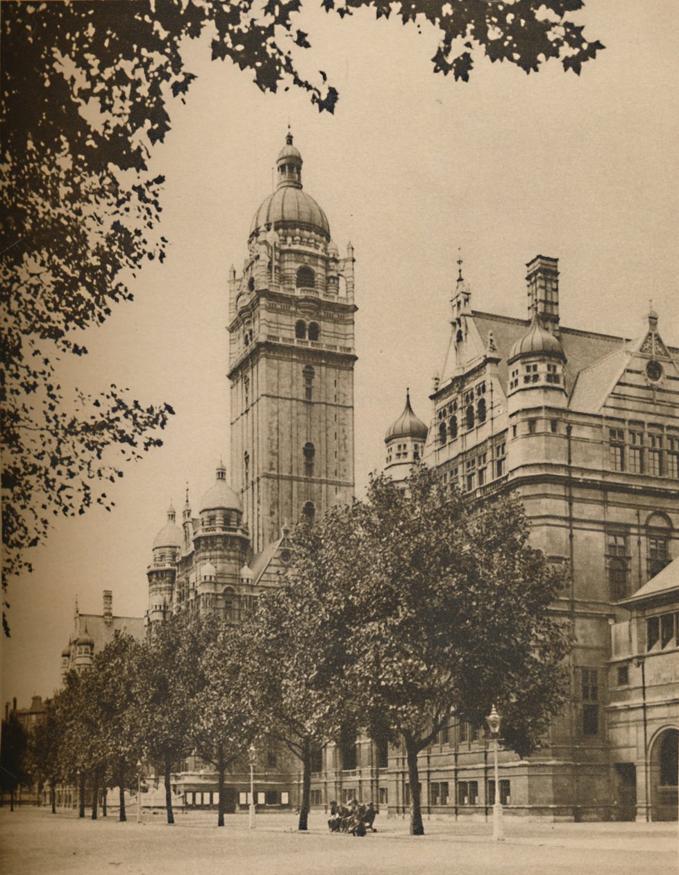 Där London University delar kvartal med The Imperial Institute, c1935. av Donald McLeish