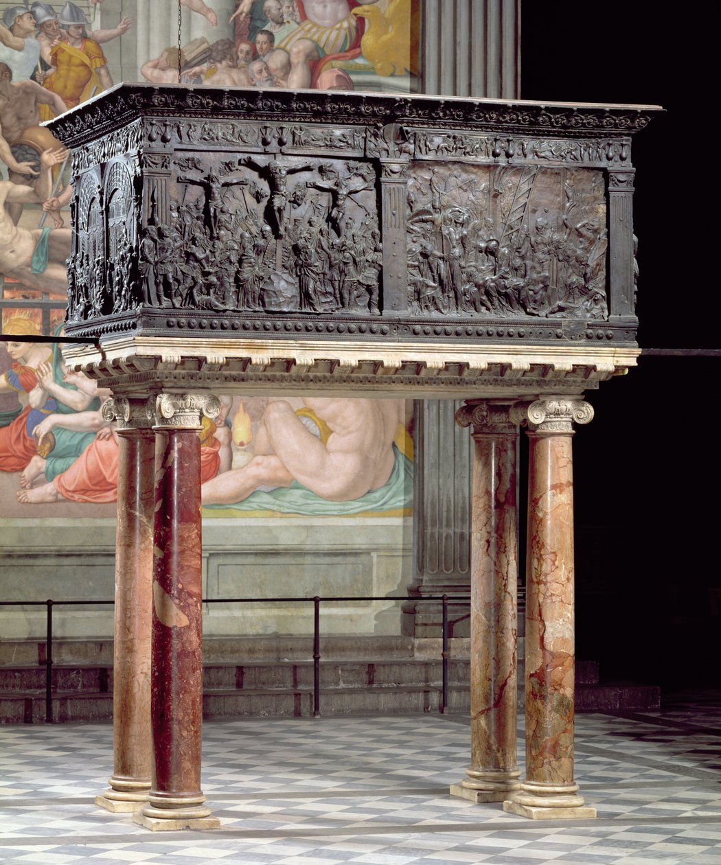 Predikstol från långhusets södra sida, 1460 (brons) av Donatello