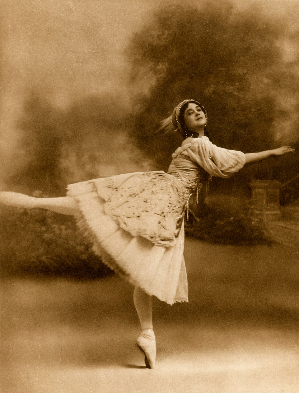 Madame Karsavina, c1913. av Dover Street Studios