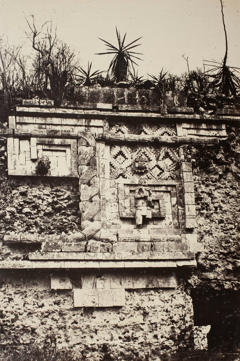 Uxmal, Indian Bas Relief, Nunnespalatset Uxmal, Indian Bas Relief, Nunnespalatset, 1860. av Désiré Charnay