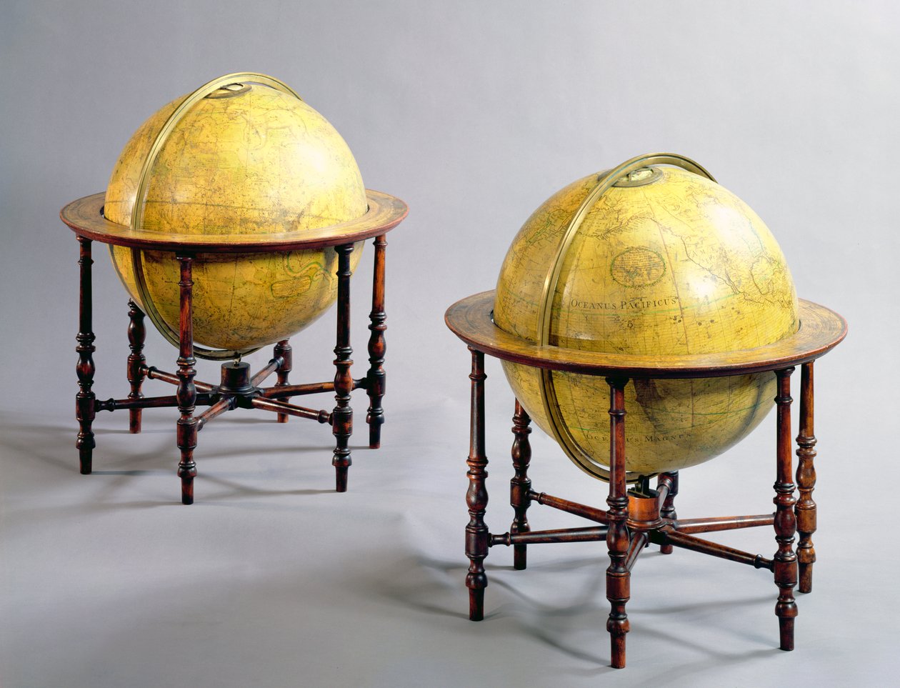 Par George III Library Globes, 1798 av Dudley Adams