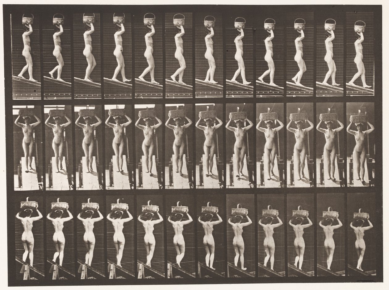 Tavla 124. Descending Incline, 20-lbs korg på huvudet, händerna höjda, 1872-1885 av Eadweard Muybridge