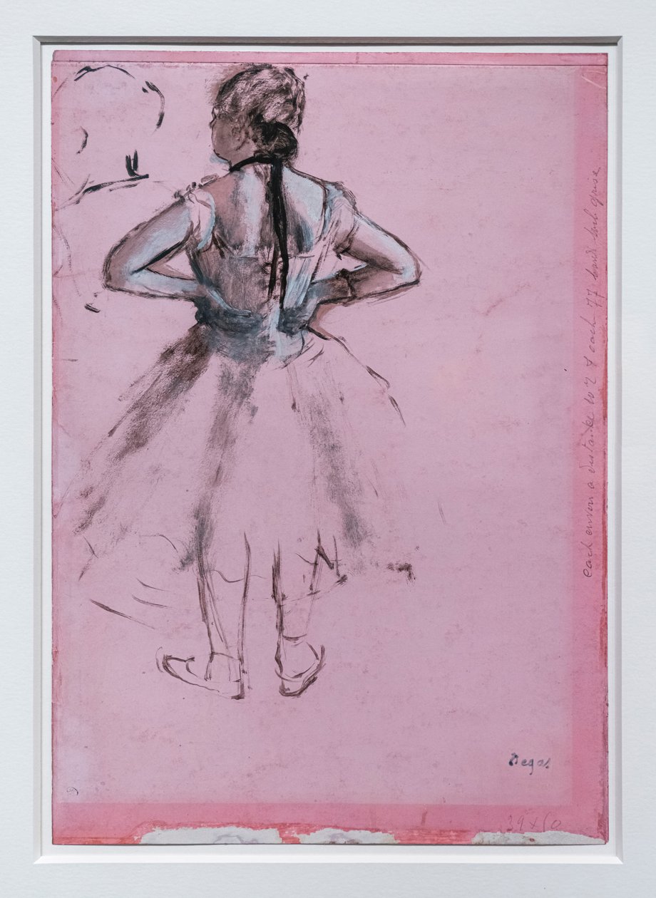 Dansare, bakifrån, händerna på höfterna. Omkring 1873. Oljemålning, på papper av Edgar Degas