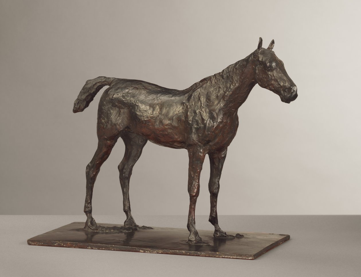 Horse Standing, modellerad c.1870-tal, gjuten 1919-21 av Edgar Degas