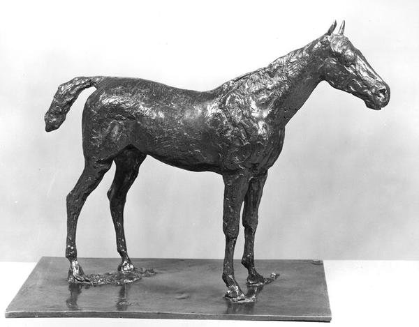 Stående häst (brons) (s/v foto) av Edgar Degas