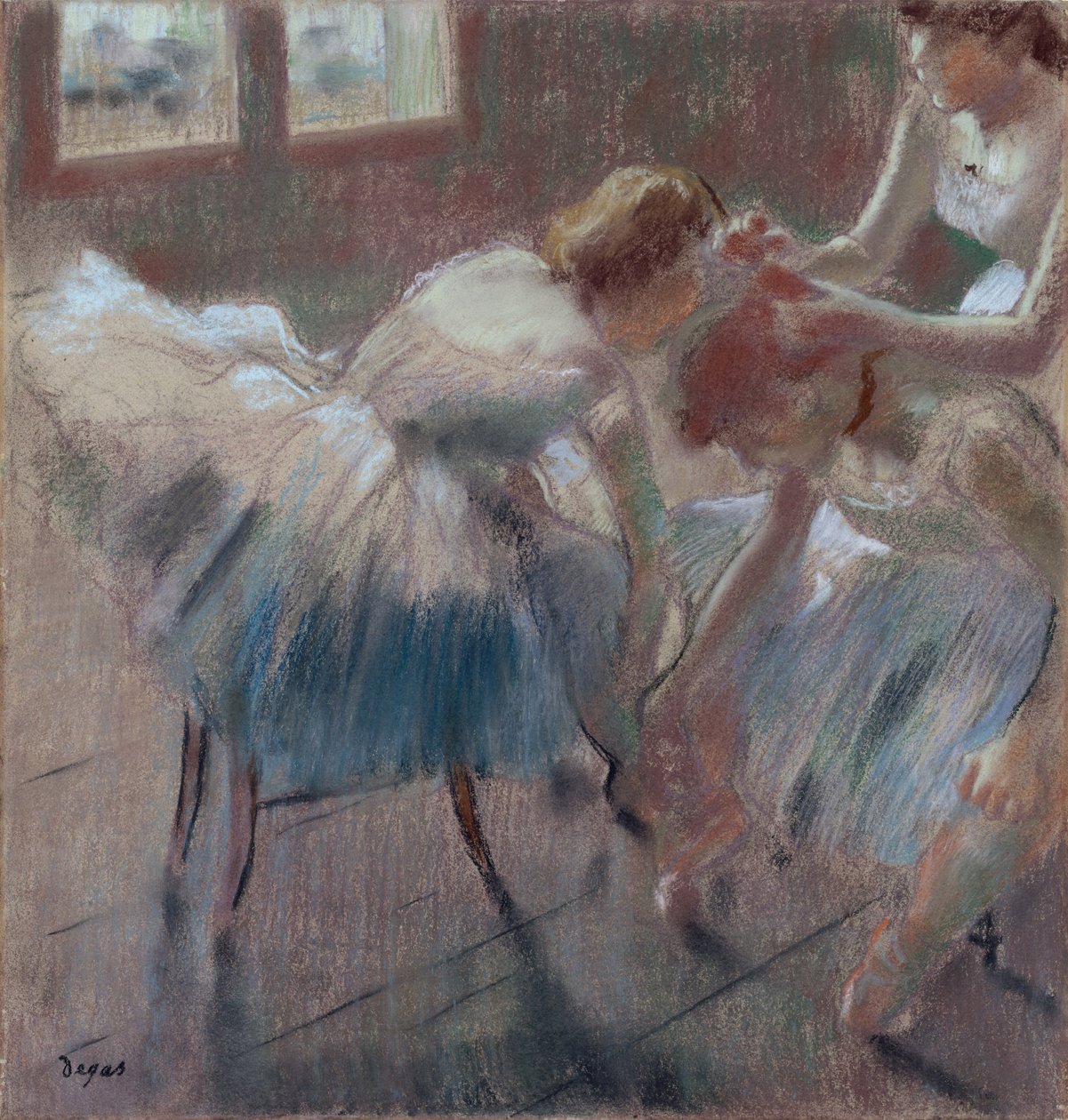 Tre dansare som förbereder sig för klass, ca 1880 (pastellfärgad på gulfärgat vävt papper) av Edgar Degas