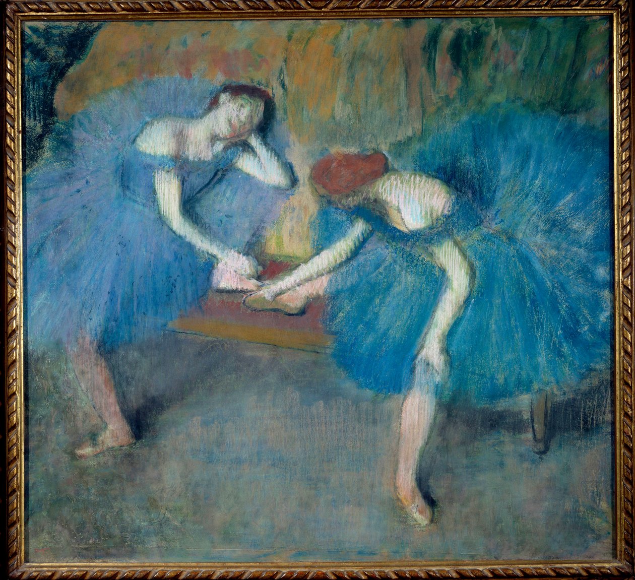 Två dansare i vila Pastell på belgiskt papper av Edgar Degas (1834-1917). 1898 Sön. 0,92x1,03 m Paris, musee d