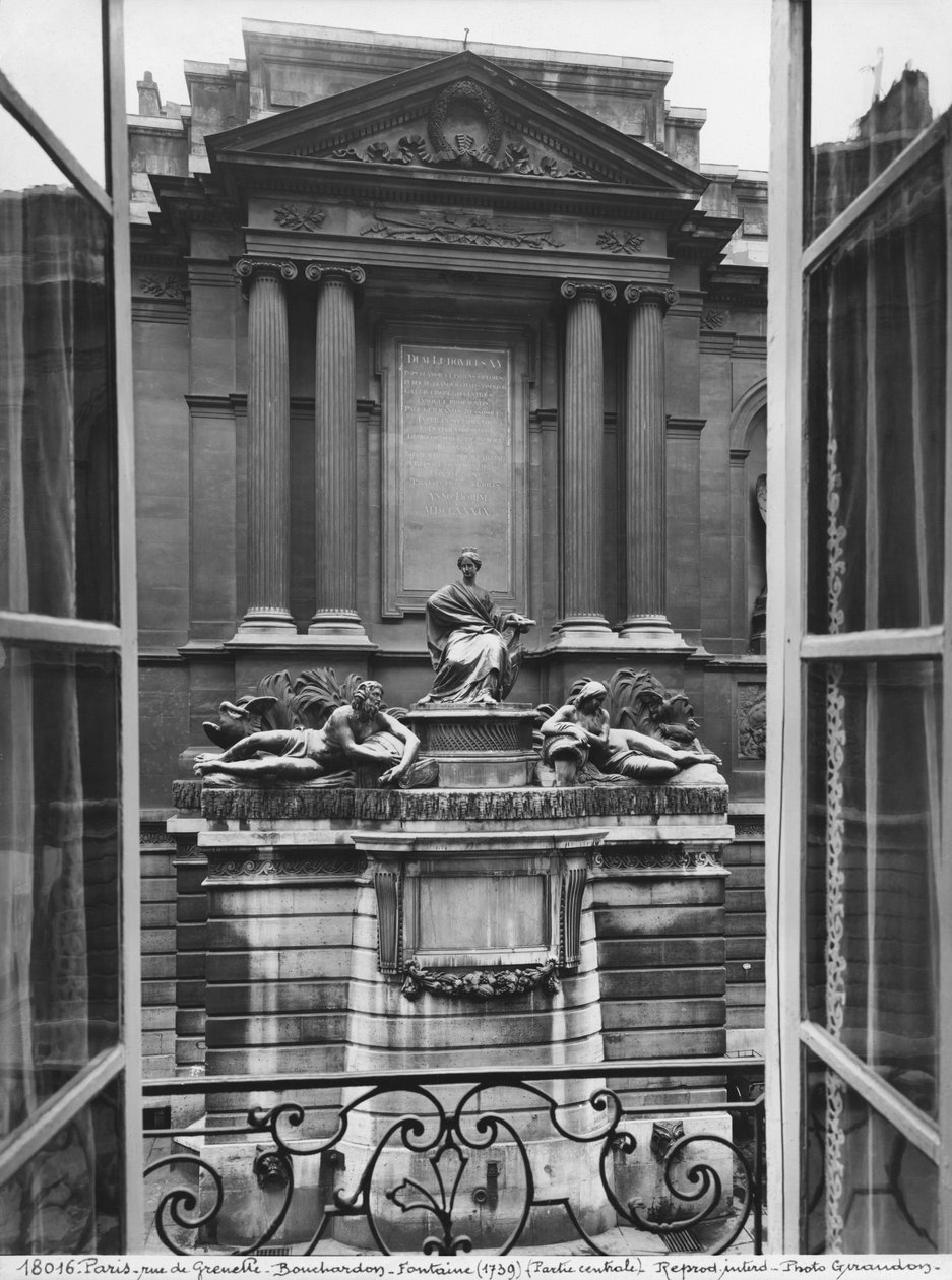 Utsikt över Fountain of the Four Seasons, centrala delen, rue de Grenelle, 1739-46 (detalj) (se även 346094, 346095, 346096, 346097) av Edmé Bouchardon