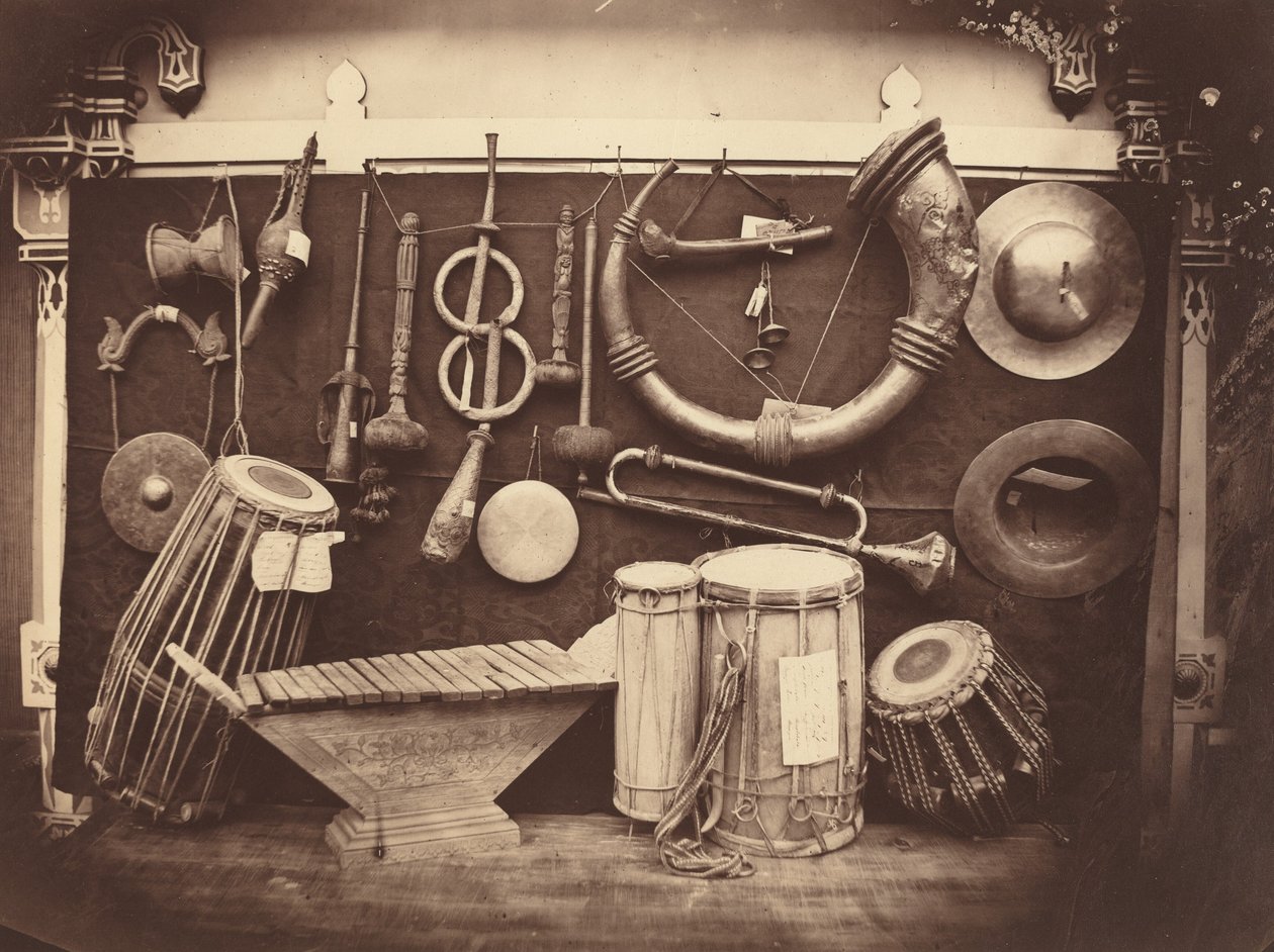 Stilleben med musikinstrument,ca. 1863 (foto) av Edmond Lebel
