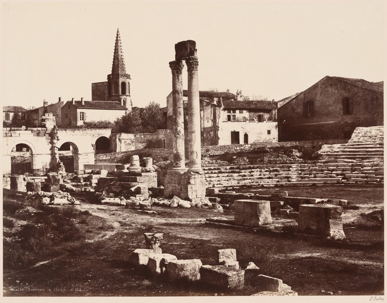 Theatre Romain a Arles (Romerska teatern i Arles),ca. 1855 (foto) av Edouard Denis Baldus