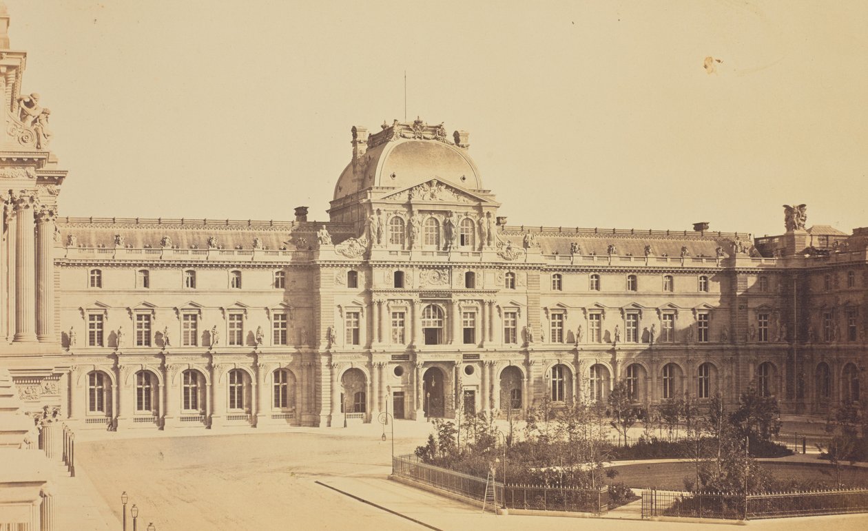 Cour Napoléon och Pavillon Sully sedda från Turgotflygeln i Louvren, Paris av Édouard Baldus