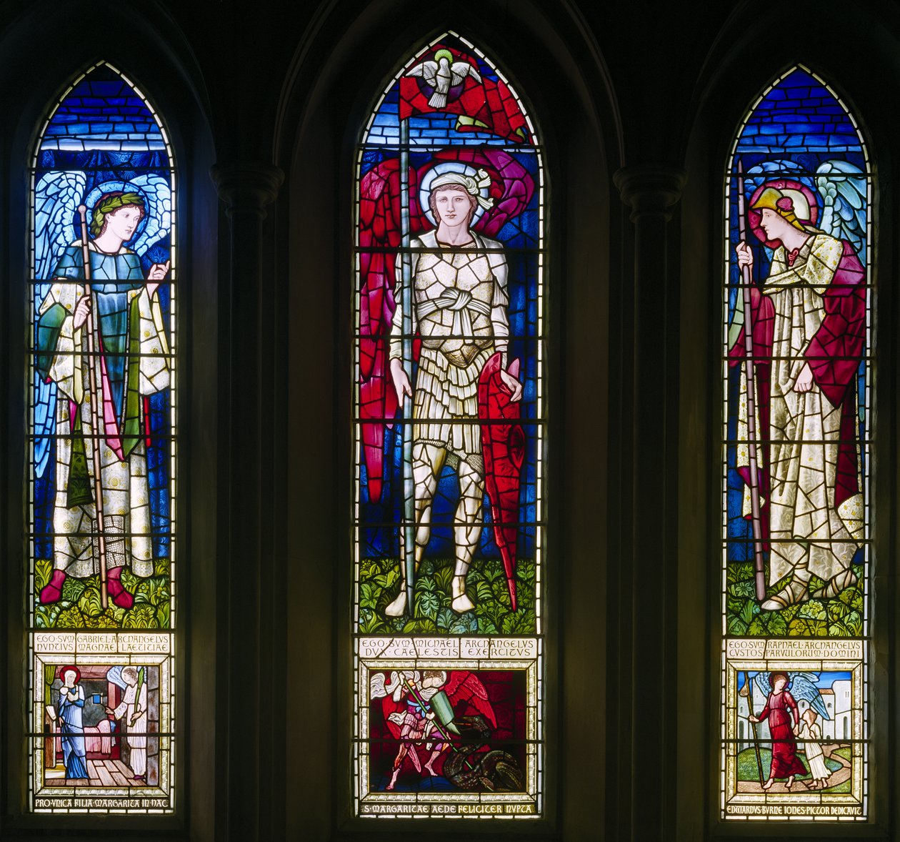 Rottingdean, St Margaret, Morris & Co, Edward Burne-Jones, östra fönstret, St Michael etc, 1893 av Edward Burne Jones