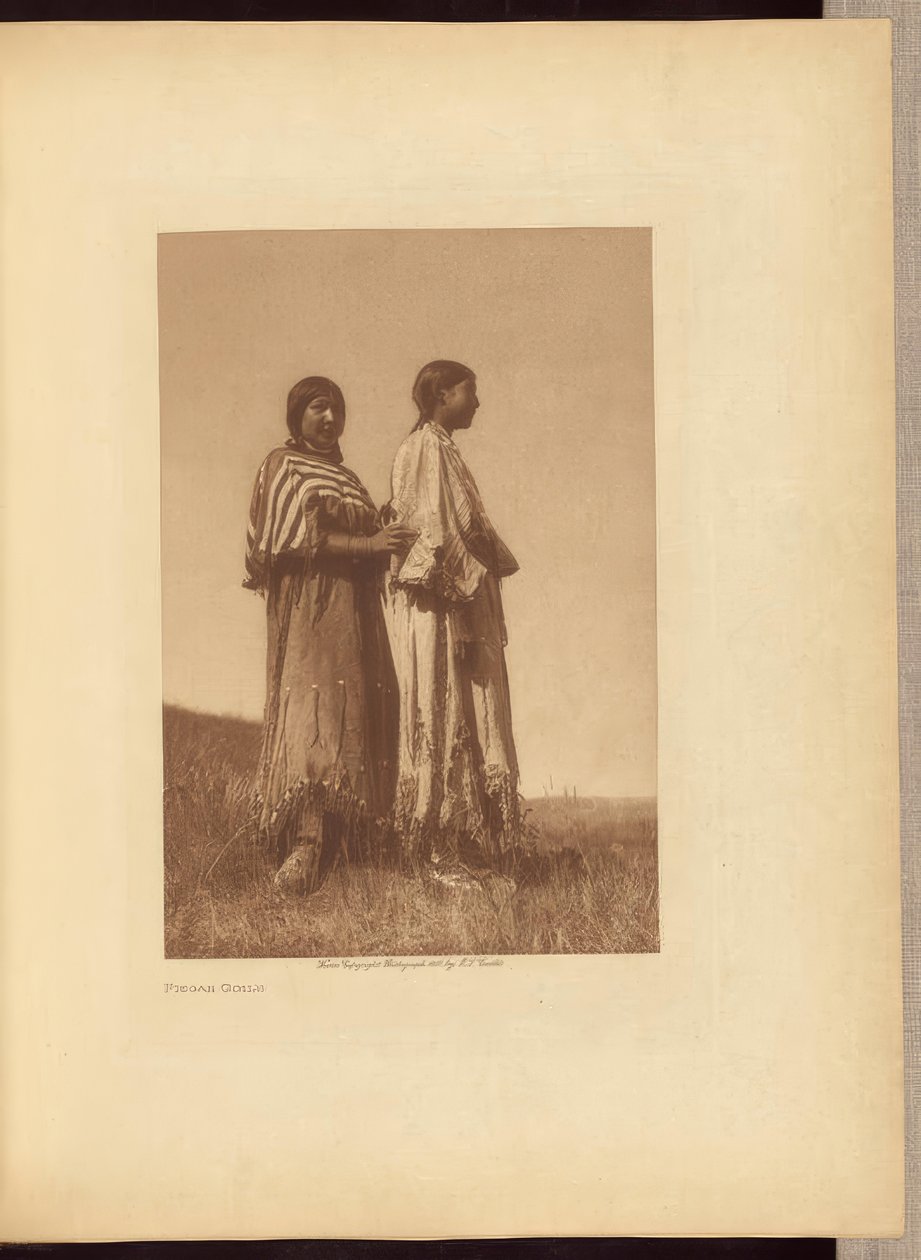 Piegan flickor av Edward S. Curtis