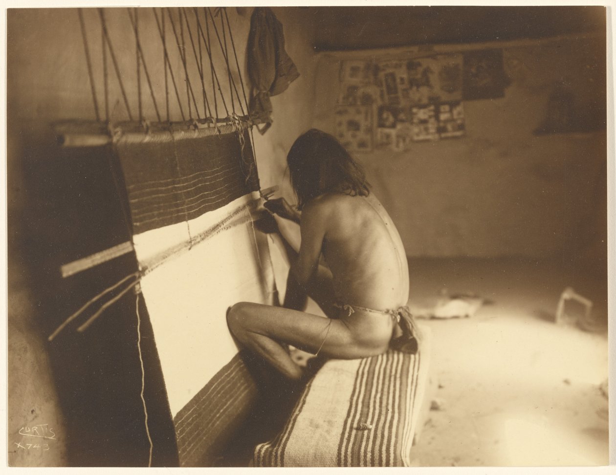 [The Weaver - Hopi] av Edward S. Curtis
