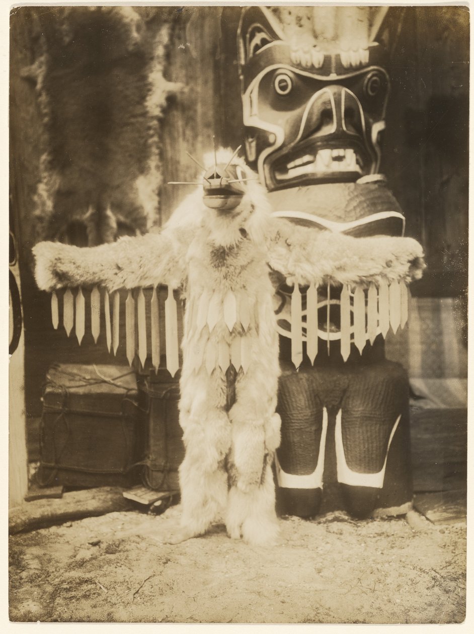 [Getingen med den surrande virveln kommer att jaga bort dem alla] av Edward S. Curtis