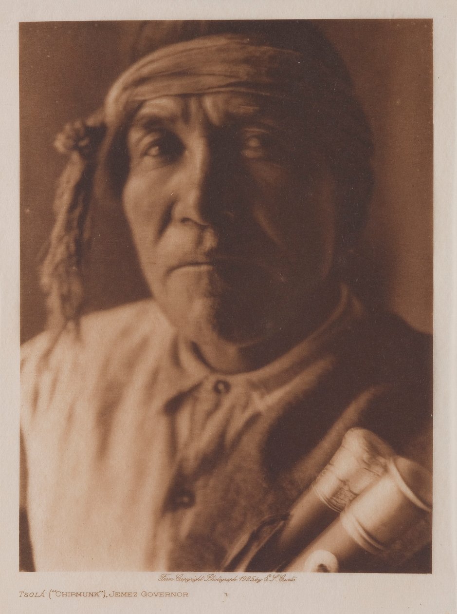 Tsola (Chipmunk), guvernör i Jemez av Edward S. Curtis