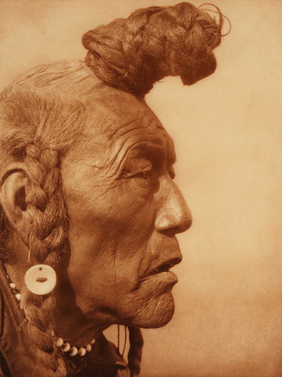 Bear Bull-Blackfoot 1926 (fotogravyr) av Edward Sheriff Curtis