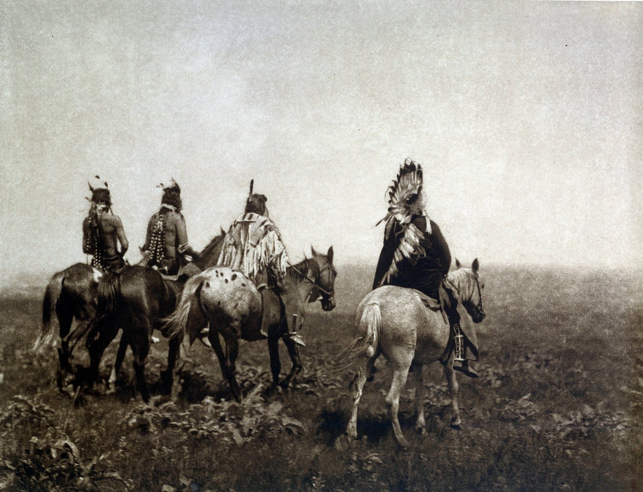 Indisk krigare (The Apsaroke) rider på slätten av Edward Sheriff Curtis