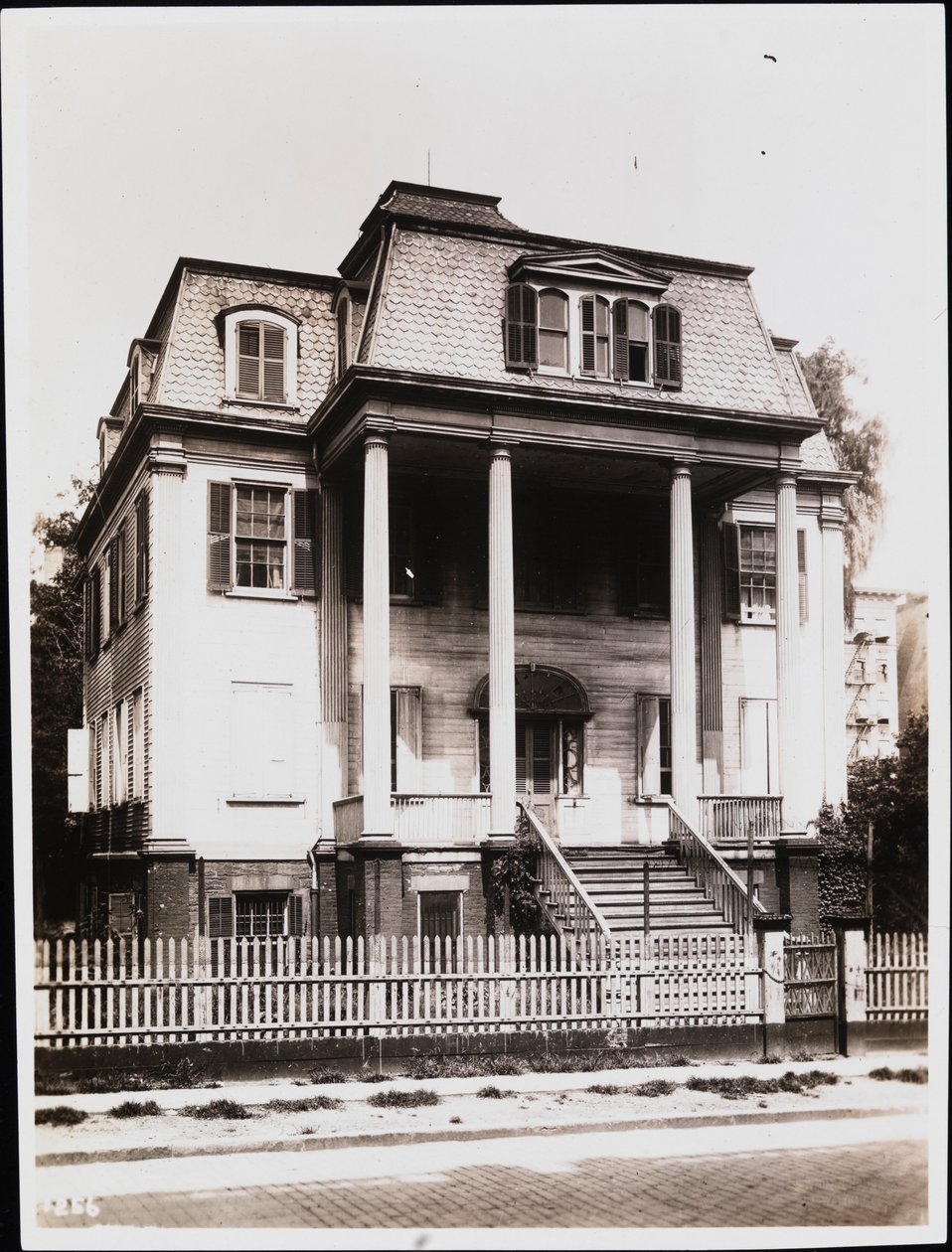 Watt-Pinkney Mansion, 1913 (silvertryck med gelatin) av Edwin Levick