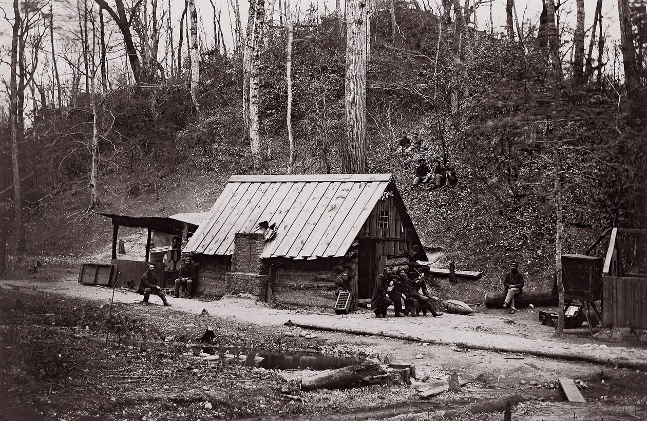 [En facklig station vid James River etablerad för att utvinna krut från konfedererade ..., 1864. av Egbert Guy Fowx