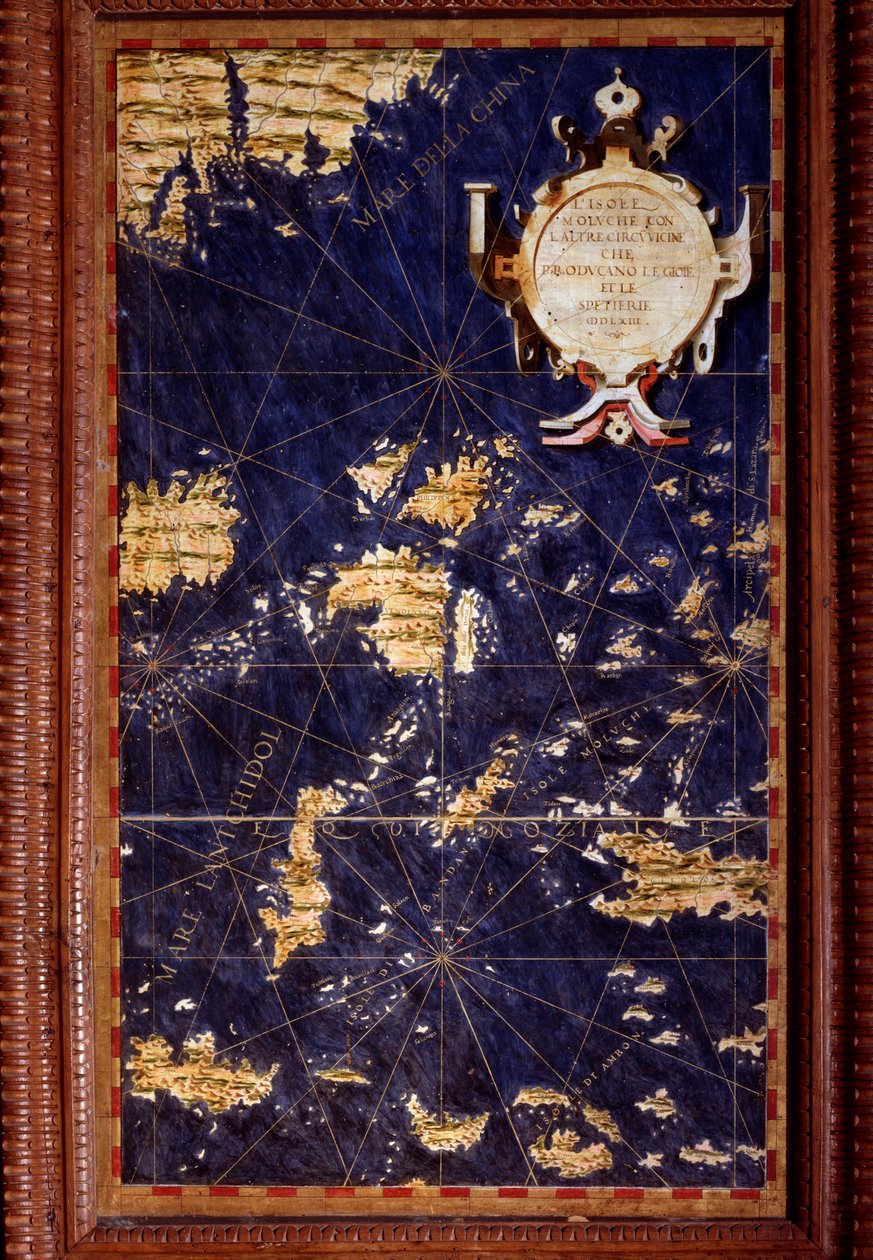 Kartan över Moluckerna är gjord av Egnazio Danti (1536-1586) matematiker, kosmograf och italiensk arkitekt. Omkring 1567. Florens, Palazzo Vecchio, Sala del Mappamondo av Egnazio Danti